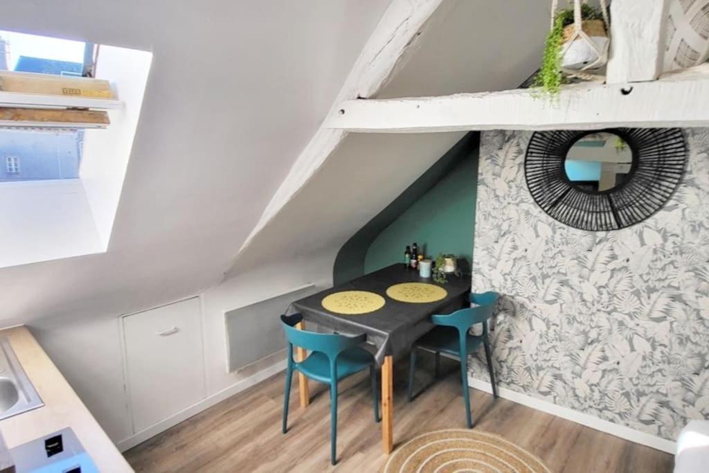La Cabane - Petit Studio Mansarde - Plage 50M - Rue Gratuite Saint-Malo Bagian luar foto